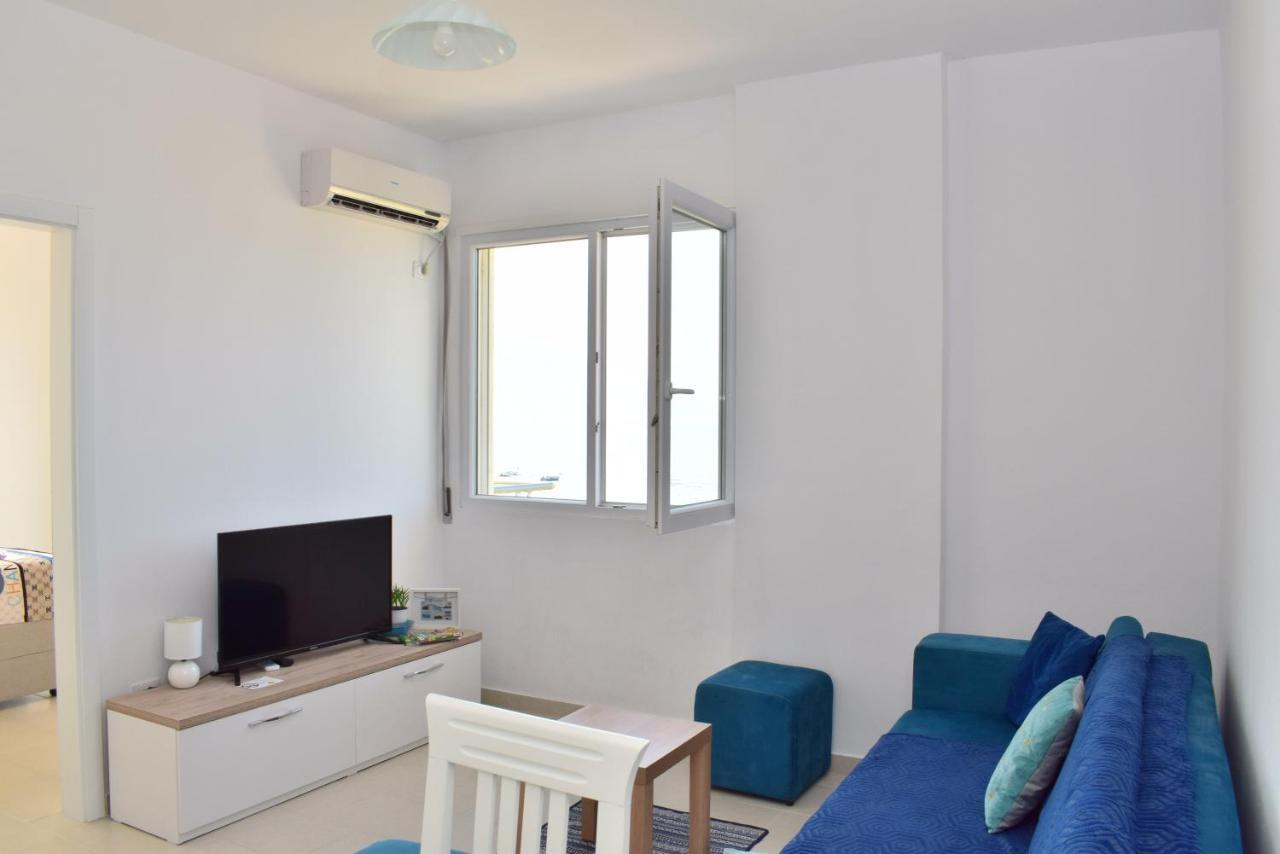 Sea View Apartment - 007 Vlorë エクステリア 写真
