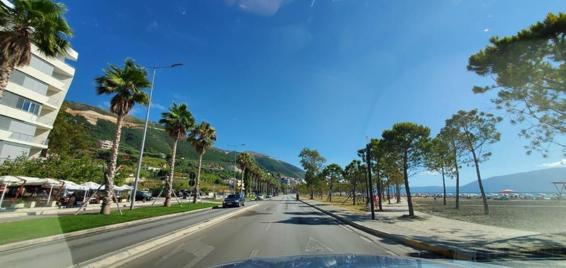 Sea View Apartment - 007 Vlorë エクステリア 写真