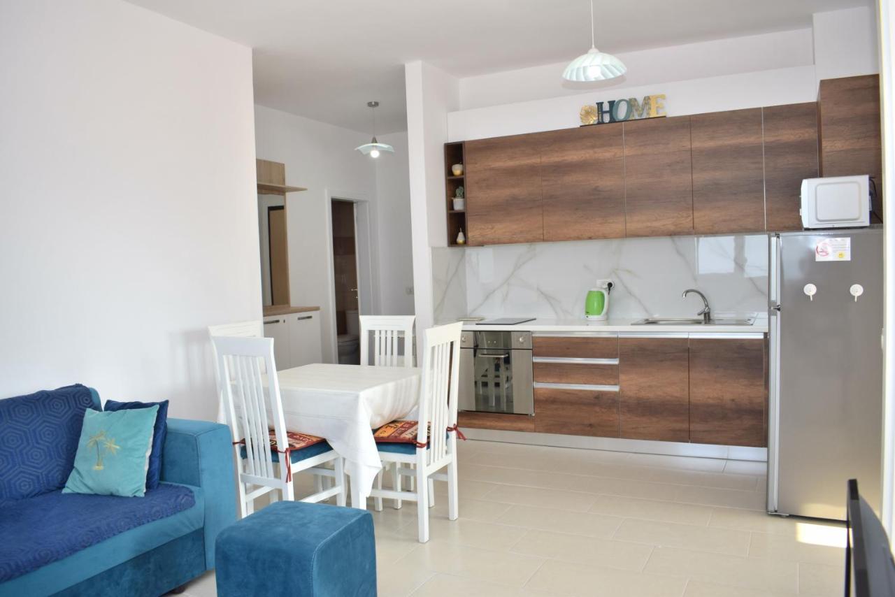 Sea View Apartment - 007 Vlorë エクステリア 写真