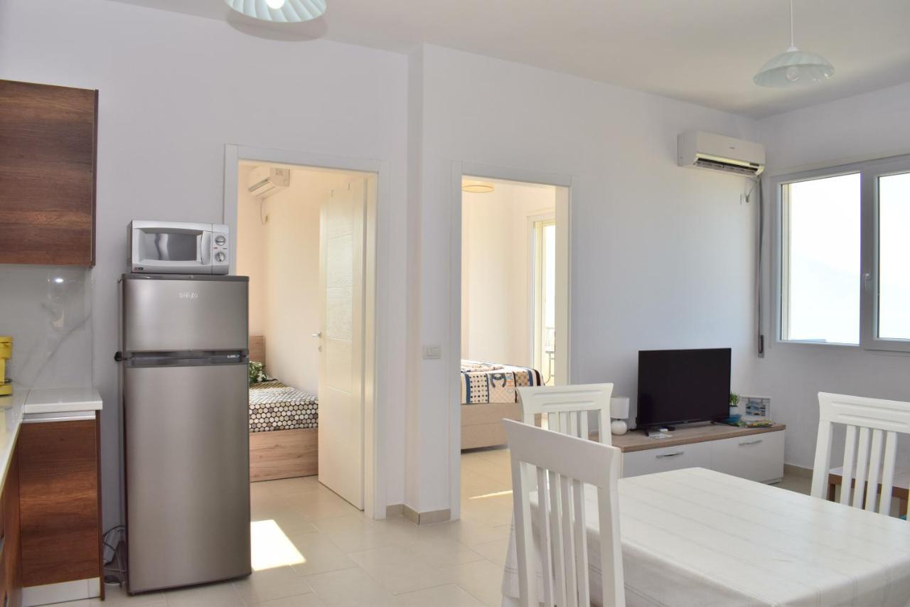 Sea View Apartment - 007 Vlorë エクステリア 写真
